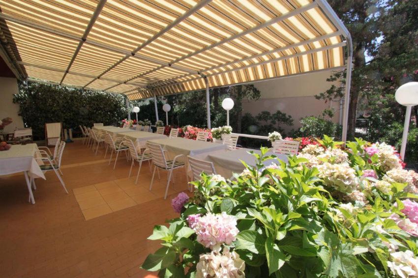 Royal Rooms Novalja Exterior foto